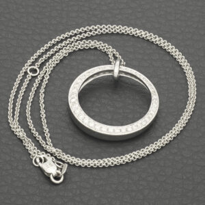 18ct White Gold 0.58ct Diamond Circle Necklace 18&#8243;