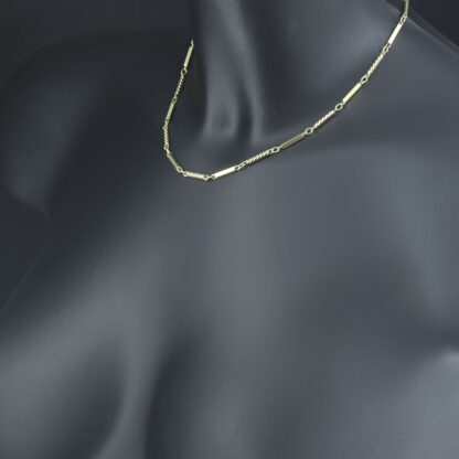 9ct Yellow Gold Fancy Link Chain 15.5" 2.5mm - Image 3