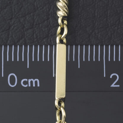 9ct Yellow Gold Fancy Link Chain 15.5" 2.5mm - Image 2