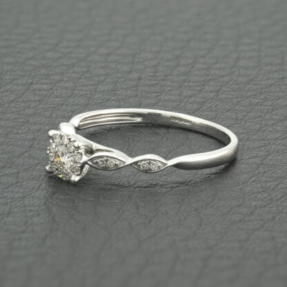 9ct White Gold 0.15ct Diamond Cluster Ring - Image 4