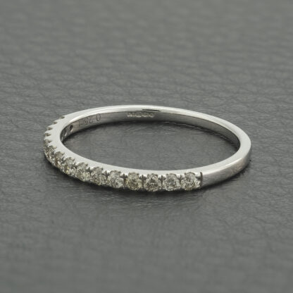 9ct White Gold 0.25ct Diamond Half Eternity Ring - Image 2