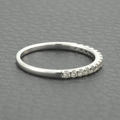 9ct White Gold 0.25ct Diamond Half Eternity Ring - Image 3