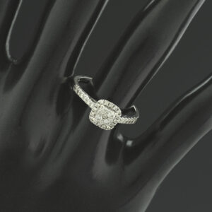 9ct White Gold 0.35ct Diamond Cluster Ring