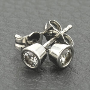 18ct White Gold 0.30ct Diamond Solitaire Stud Earrings
