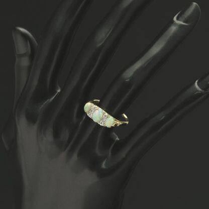 18ct Yellow Gold Opal And Diamond Ring - Image 4