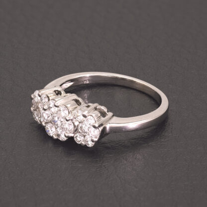 14ct White Gold 1.00ct Diamond Cluster Ring - Image 3