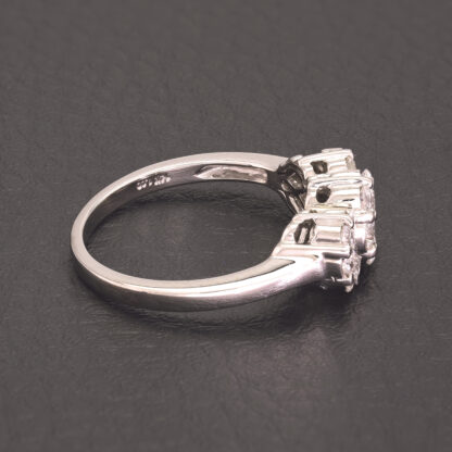 14ct White Gold 1.00ct Diamond Cluster Ring - Image 4