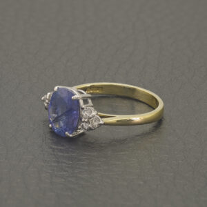 18ct Yellow Gold 0.20ct Diamond And 1.80ct Tanzanite Ring
