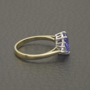 18ct Yellow Gold 0.20ct Diamond And 1.80ct Tanzanite Ring