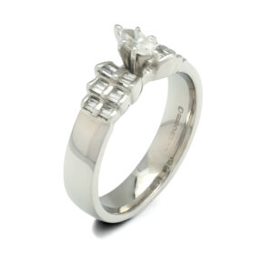 18ct White Gold 0.33ct Diamond Marquise Ring