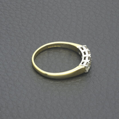 18ct Yellow Gold 0.60ct Diamond 4 Stone Ring - Image 2