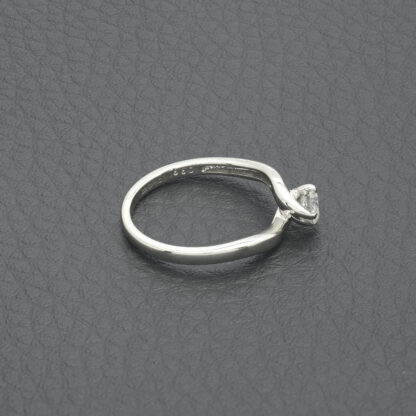 18ct White Gold 0.33ct Diamond Ring - Image 2