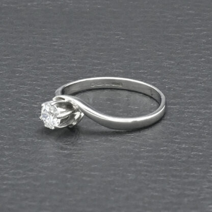 18ct White Gold 0.41ct Diamond Solitaire Ring - Image 4