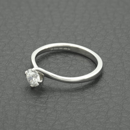 18ct White Gold 0.39ct Diamond Solitaire Ring - Image 4