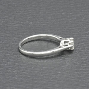 18ct White Gold 0.33ct Round Single Stone Diamond Ring