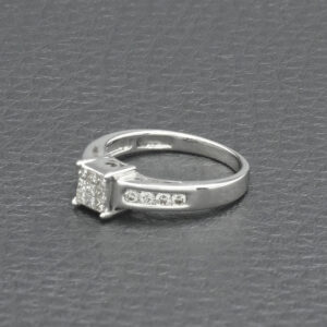 18ct White Gold Princess Cut Cluster 0.33ct Diamond Ring