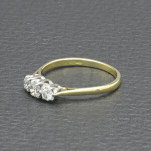 18ct Yellow Gold 0.50ct Diamond 3 Stone Ring