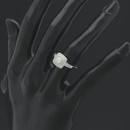 18ct White Gold 0.52ct Diamond Halo Ring - Image 4