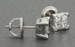 18ct White Gold 0.68ct Diamond Stud Earrings