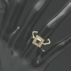 18ct Yellow Gold 0.12ct Diamond &#038; 0.15ct Ruby Halo Ring