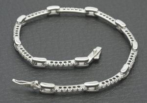 18ct White Gold 0.35ct Diamond Bracelet 7.5&#8243; 4mm
