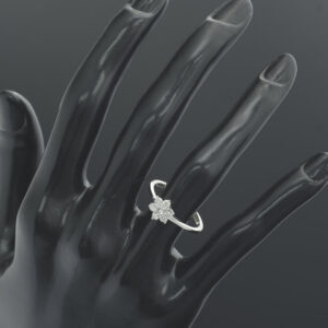 18ct White Gold 0.40ct Diamond Daisy Cluster Ring