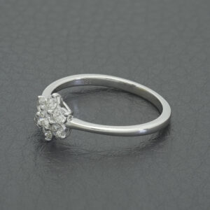 18ct White Gold 0.40ct Diamond Daisy Cluster Ring