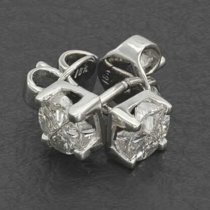 18ct White Gold 0.61ct Diamond Stud Earrings - Image 4