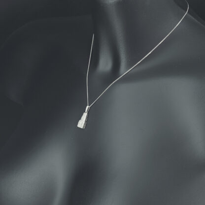 9ct White Gold 0.42ct Diamond Necklace & Pendant 16" - Image 3