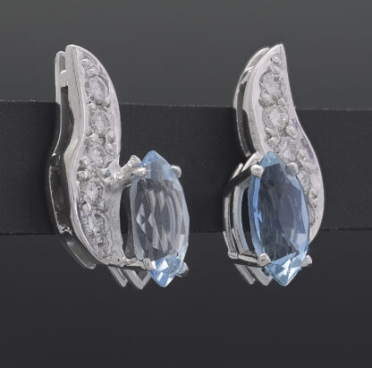 18ct White Gold Blue Topaz And 0.20ct Diamond Earrings - Image 3
