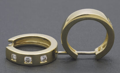 18ct Yellow Gold 0.12ct Diamond Hoop Earrings - Image 3