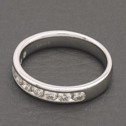 18ct White Gold 0.72ct Diamond 9 Stone Eternity Ring - Image 2