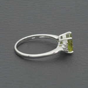 18ct White Gold 0.10ct Diamond &#038; Peridot Cluster Ring