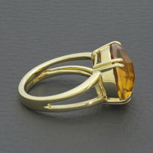 18ct Yellow Gold Citrine Solitaire Ring