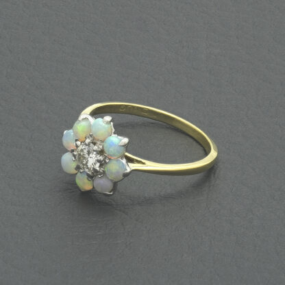 18ct Yellow Gold 0.24ct Diamond & Opal Cluster Ring - Image 2