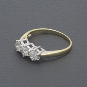 18ct Yellow Gold 0.89ct Diamond 3 Stone Ring
