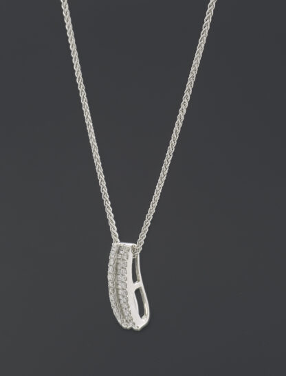 18ct White Gold 0.28ct Diamond Baguette/Brilliant Necklace 16" - Image 3