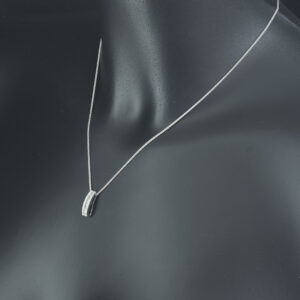 18ct White Gold 0.28ct Diamond Baguette/Brilliant Necklace 16&#8243;