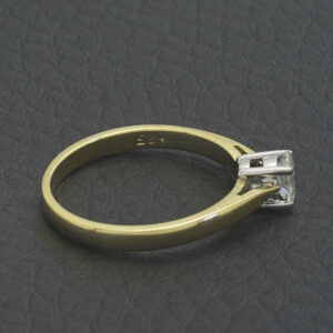 18ct Yellow Gold 0.25ct Oval Diamond Solitaire Ring