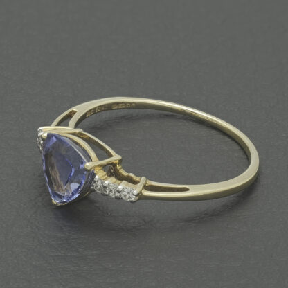 14ct Yellow Gold 0.09ct Diamond & 0.50ct Tanzanite Ring - Image 2