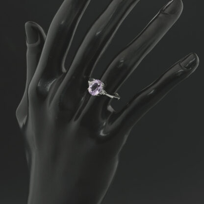 18ct White Gold 1.95ct Patroke Kunzite & 0.05ct Diamond Ring - Image 4