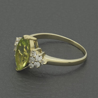 18ct Yellow Gold 1.40ct Peridot & 0.30ct Diamond Marquise Ring - Image 2