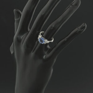 18ct White Gold 1.90ct Tanzanite &#038; 0.05ct Diamond Dress Ring