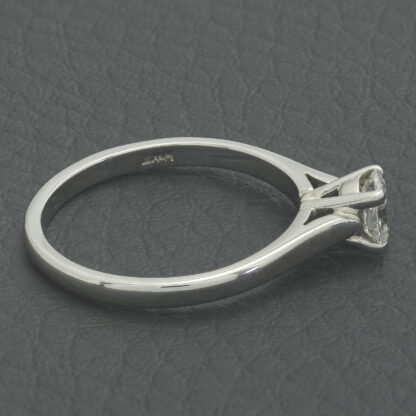 Platinum 0.50ct Diamond Oval Solitaire Ring - Image 2