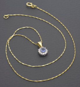 18ct Yellow Gold 0.18ct Diamond &#038; 0.33ct Tanzanite Necklace 18&#8221;