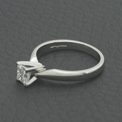 Platinum 0.35ct Princess Cut Diamond Solitaire ring - Image 4