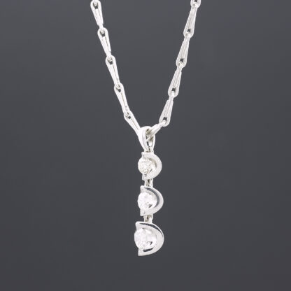 18ct White Gold 0.36ct Diamond 3 Stone Necklace 18" - Image 3