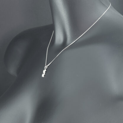 18ct White Gold 0.10ct Diamond Necklace 16" - Image 3