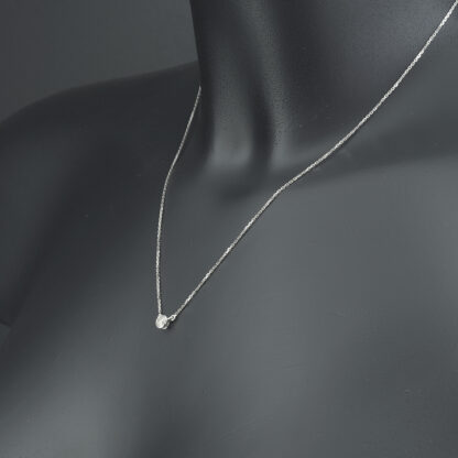 18ct White Gold 0.25ct Diamond Solitaire Necklace 17" - Image 2