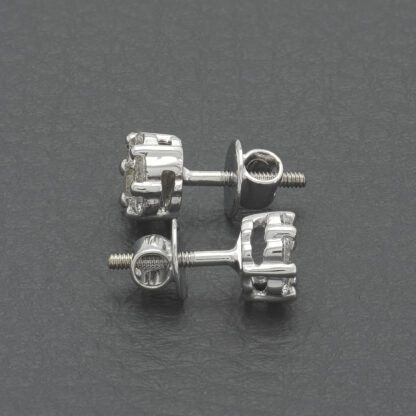 18ct White Gold 0.50ct Diamond Cluster Earrings - Image 3